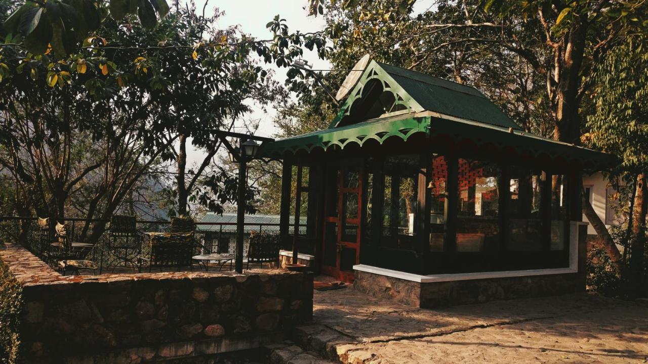 Neemrana'S Glasshouse On The Ganges Rishikesh Exterior photo