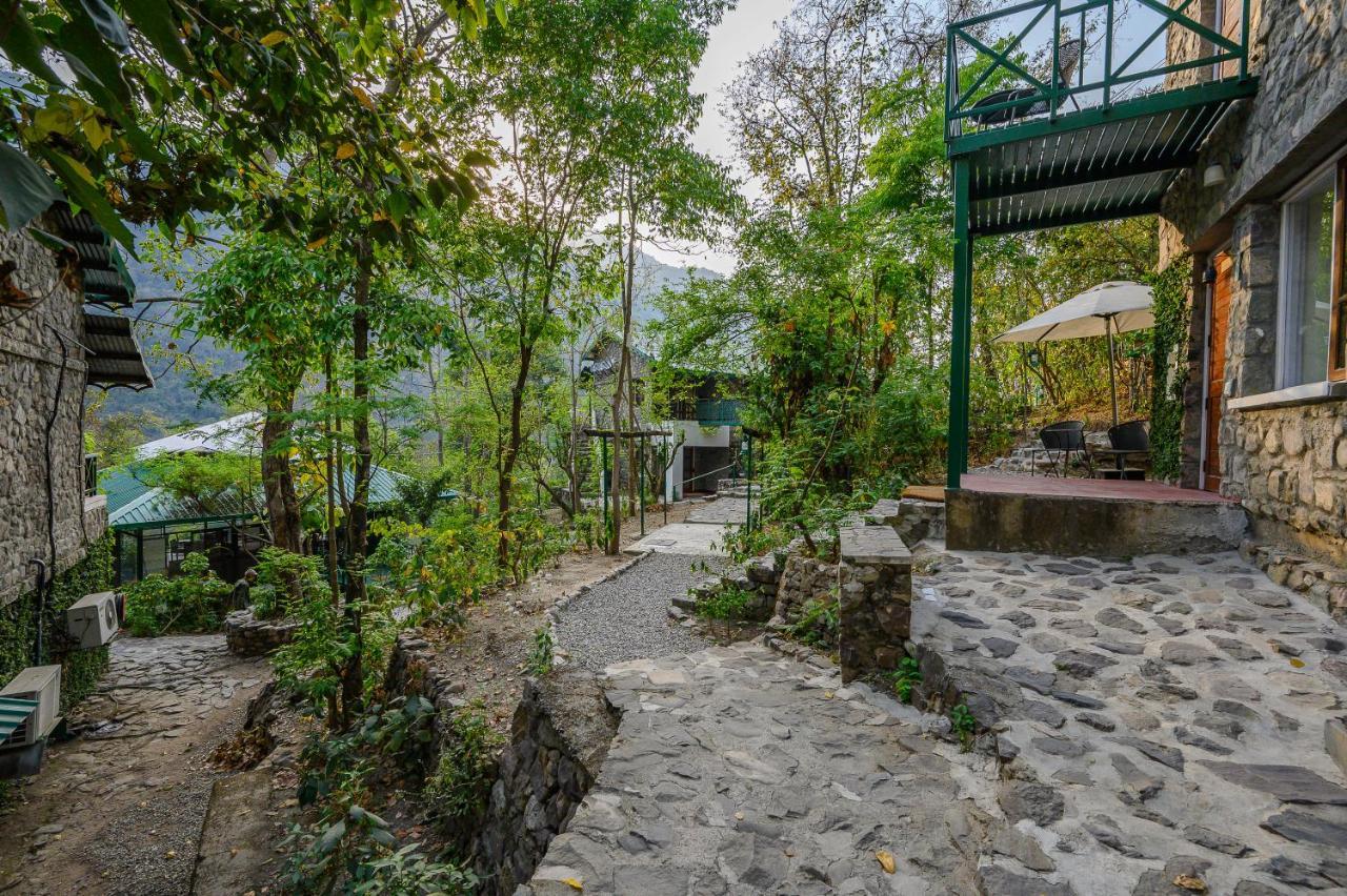 Neemrana'S Glasshouse On The Ganges Rishikesh Exterior photo