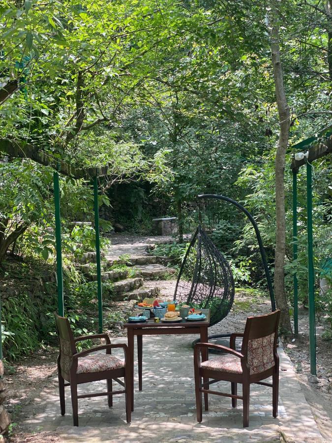 Neemrana'S Glasshouse On The Ganges Rishikesh Exterior photo